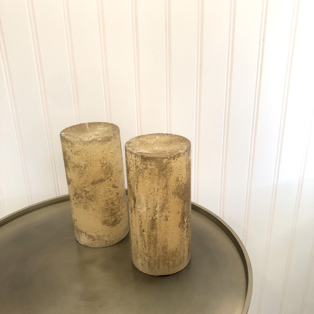 Pair of candles 🕯